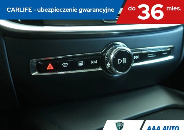 Volvo V60 cena 85000 przebieg: 159954, rok produkcji 2020 z Grudziądz małe 277